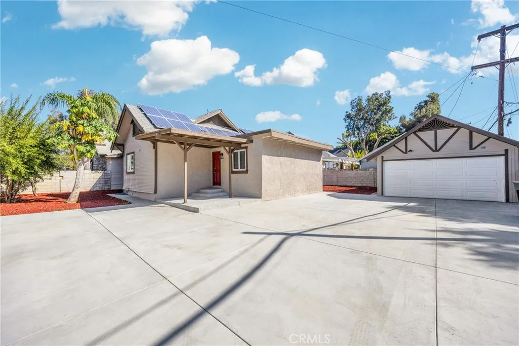 404 E Kingsley Avenue, Pomona, California 91767 home-pic-40